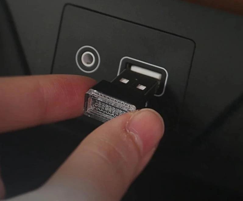 LytMe - Mini LED USB Light by Bowlift