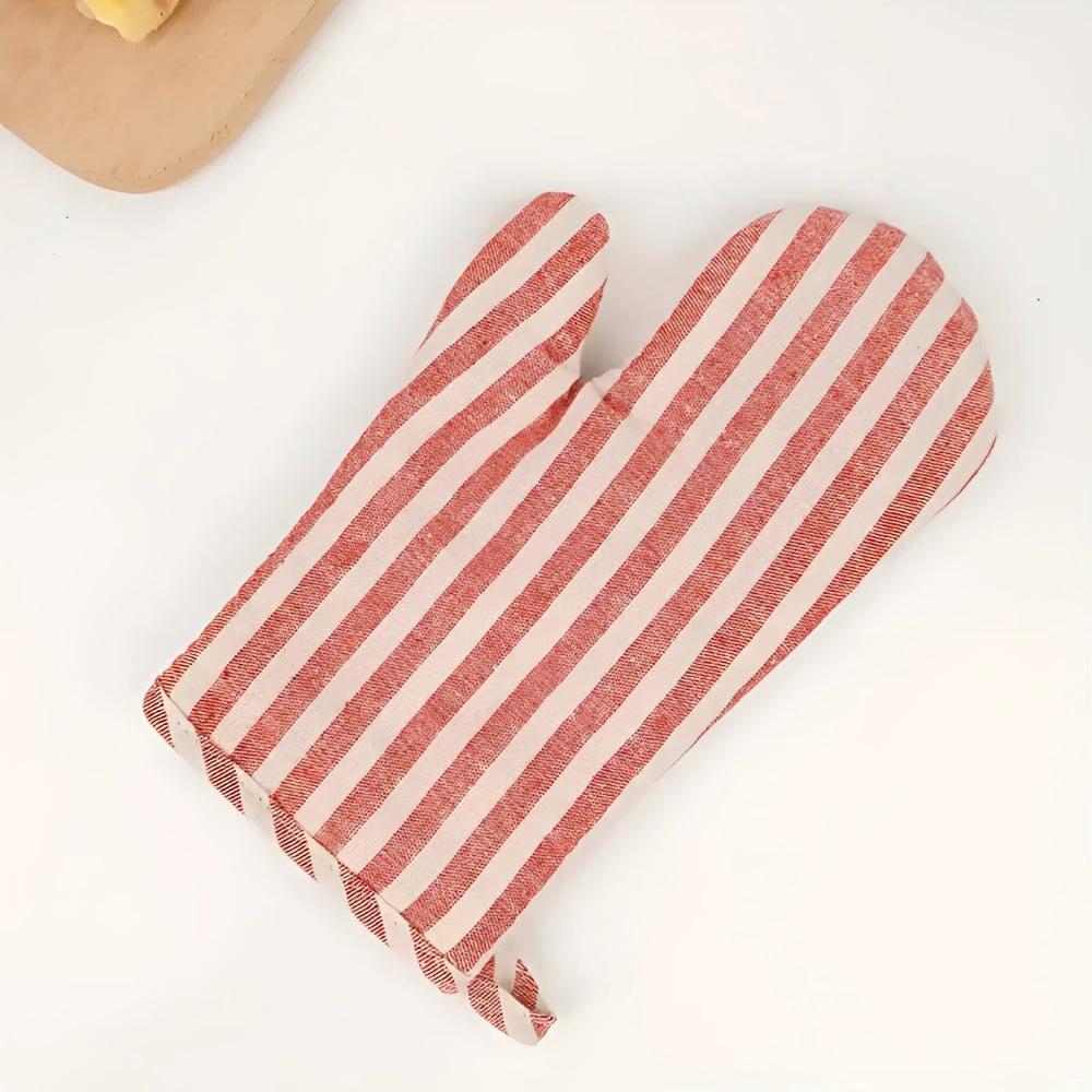 Premium Striped Heat-Resistant Oven Mitt by Casa & Beyond
