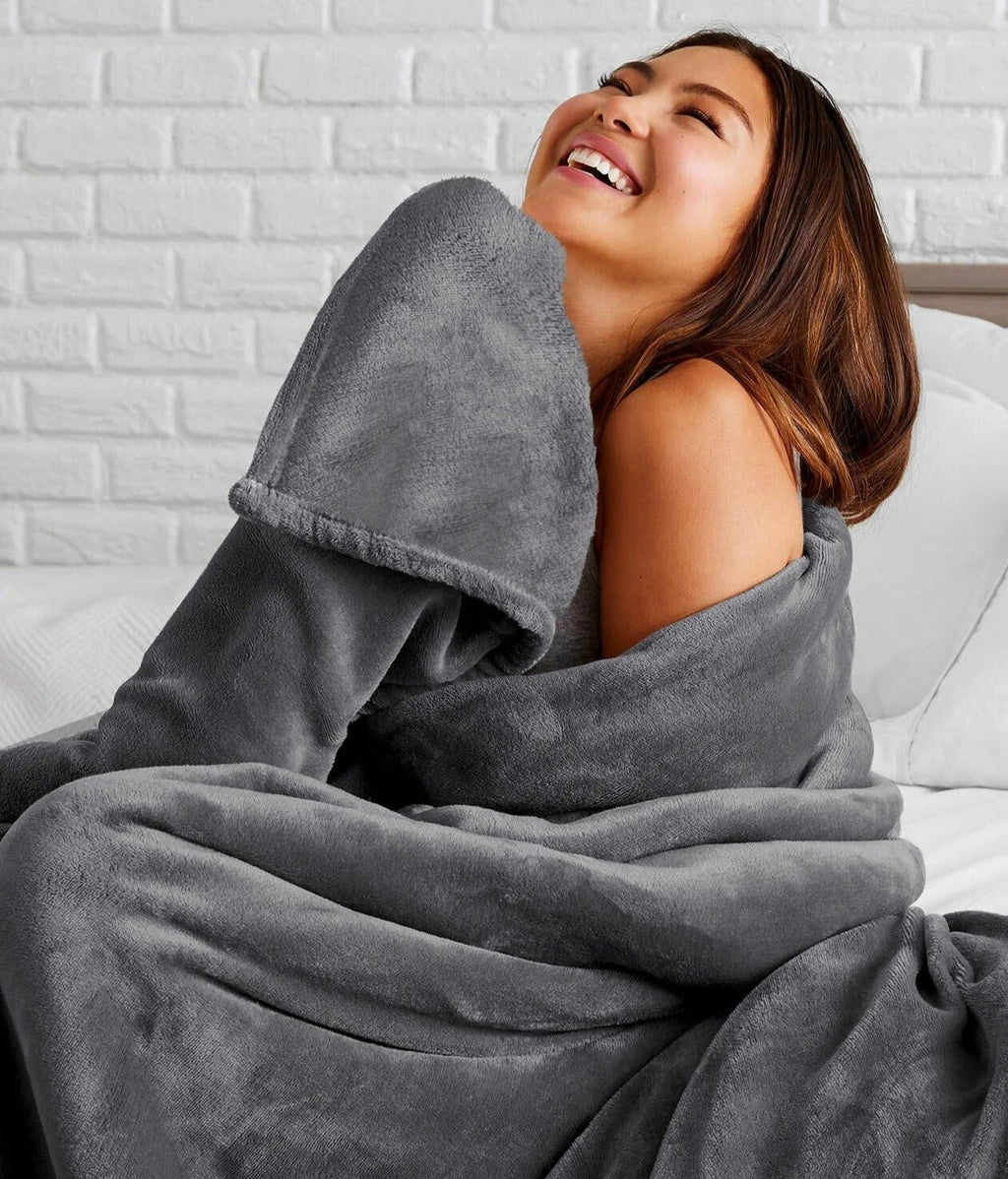 Fleece Large Sofa Throw Light Weight Faux Fur Blanket Bowlift by Bowlift