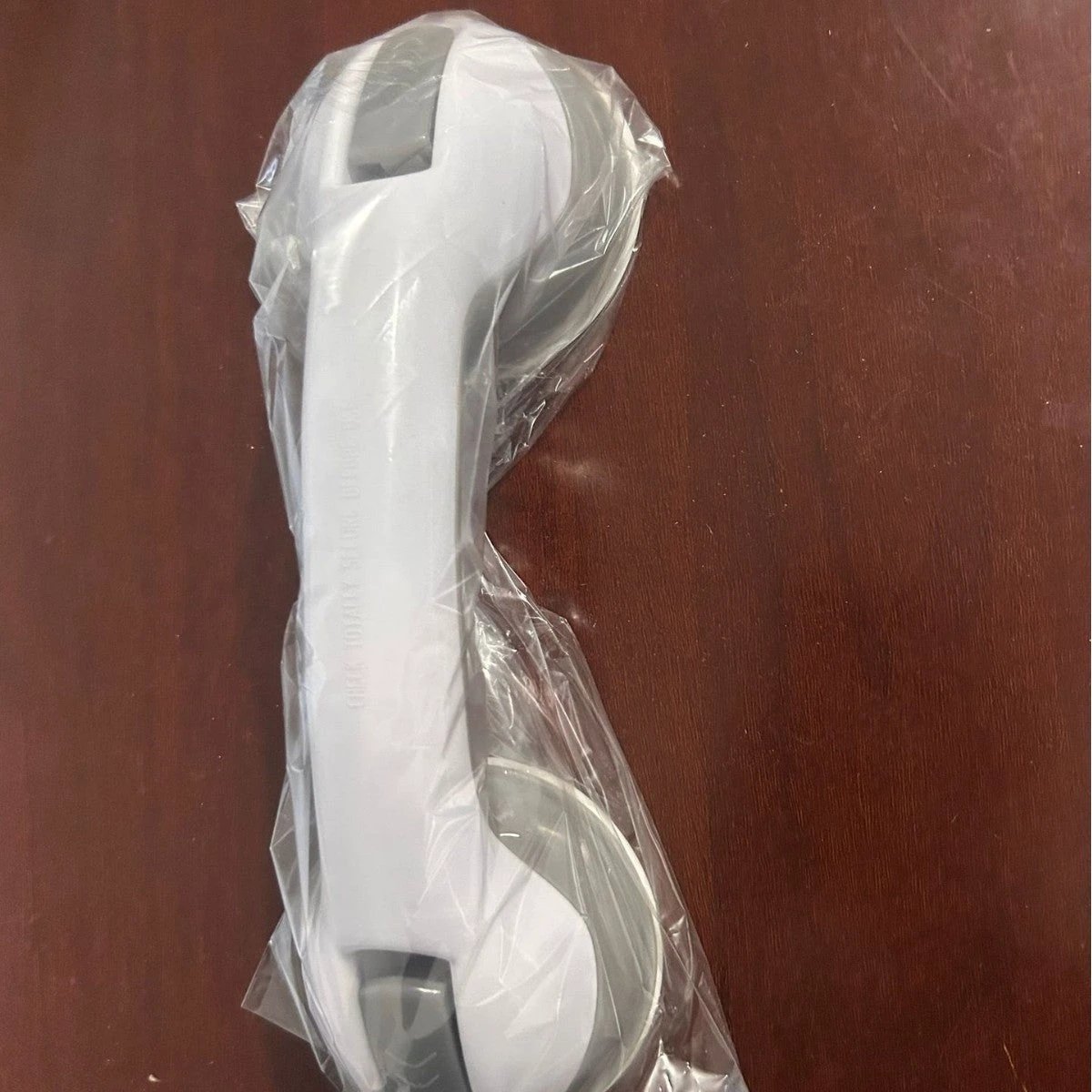 Drill-Free Suction Safety Grab Bar by BowLift