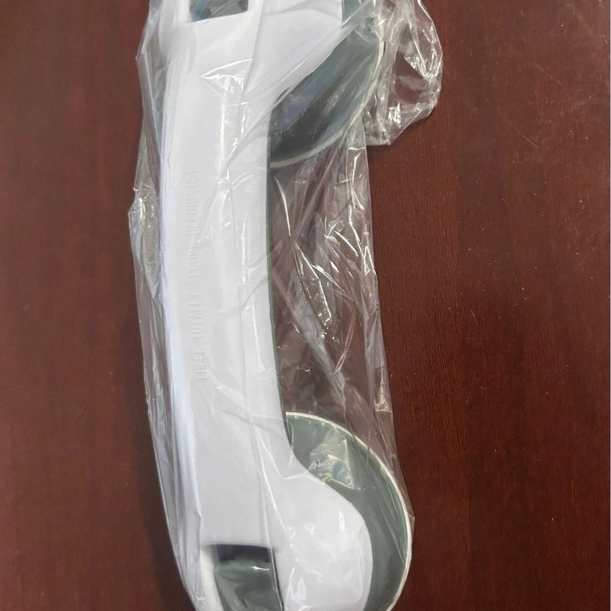 Drill-Free Suction Safety Grab Bar by BowLift
