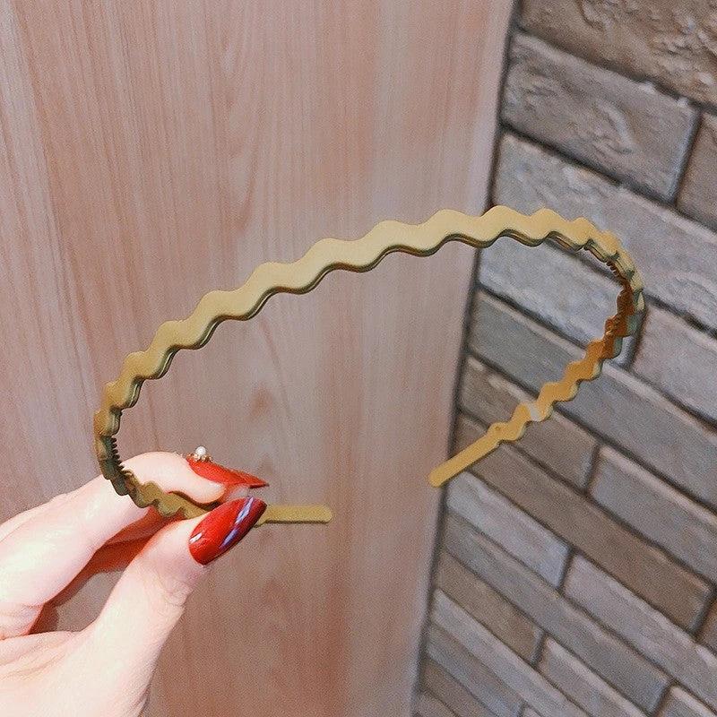 Stylish Matte Face Wash Headband with Teeth for Anti-Slip by BowLift