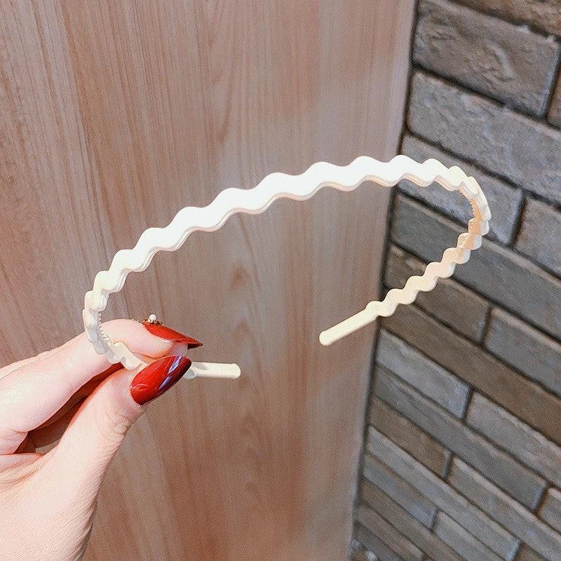 Stylish Matte Face Wash Headband with Teeth for Anti-Slip by BowLift