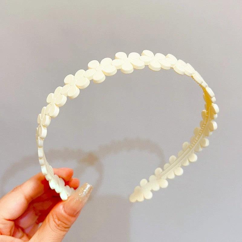 Stylish Matte Face Wash Headband with Teeth for Anti-Slip by BowLift