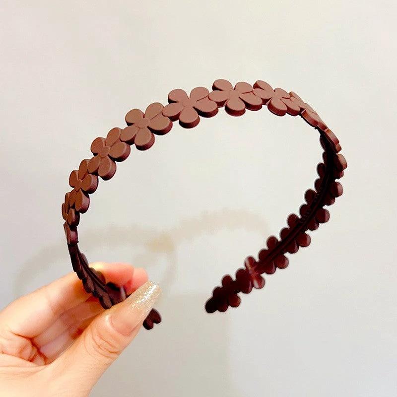 Stylish Matte Face Wash Headband with Teeth for Anti-Slip by BowLift