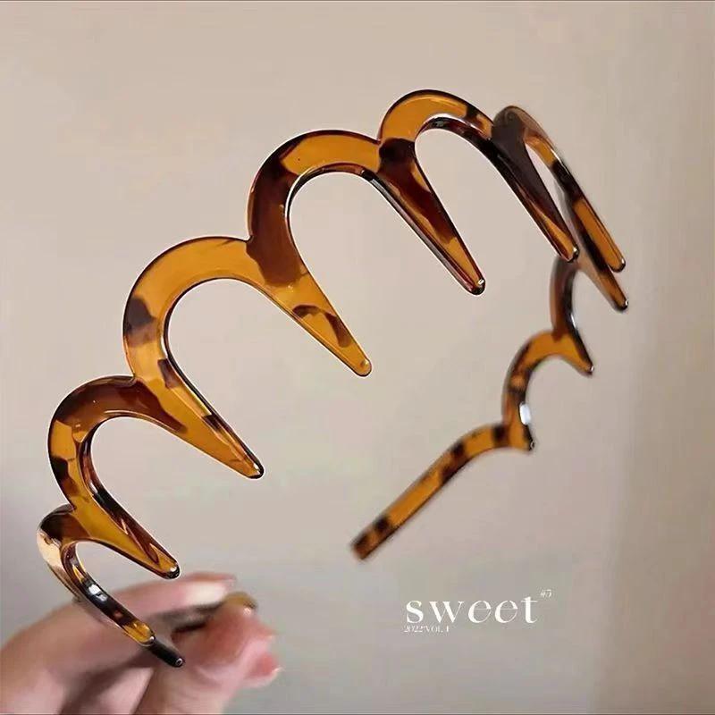 Stylish Matte Face Wash Headband with Teeth for Anti-Slip by BowLift
