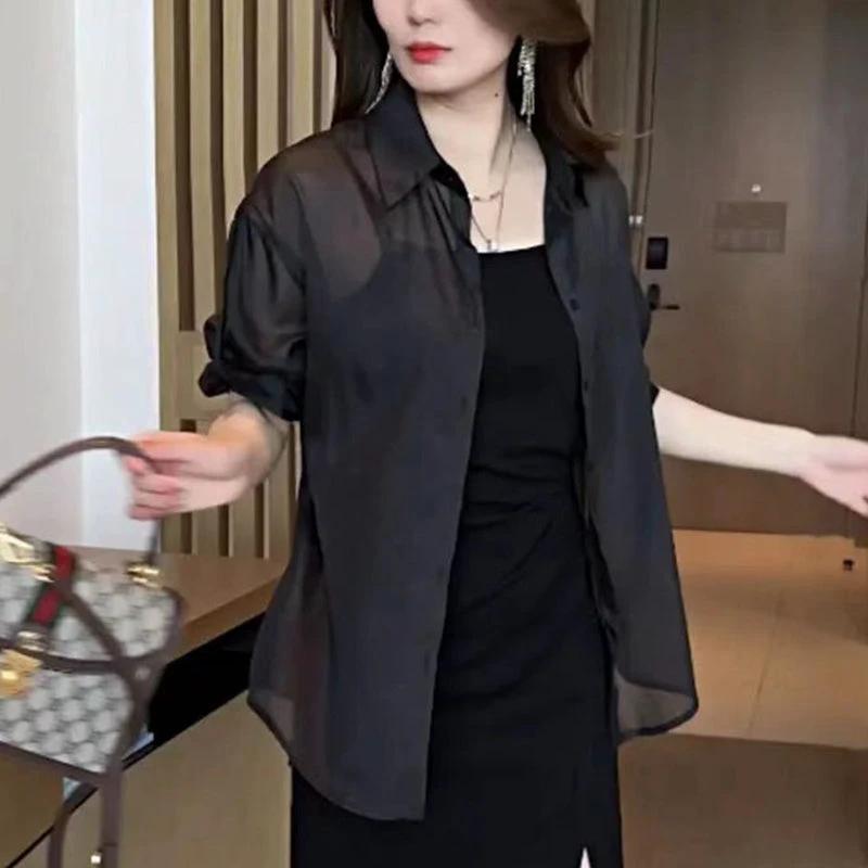 Summer blouse made of silk chiffon by Bowlift