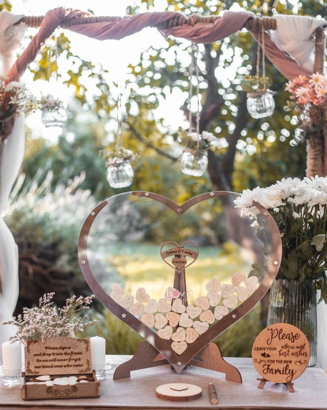Everlasting Moments heart-shaped guest book Bowlift by Bowlift